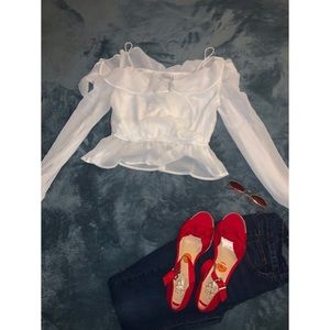 white e.ssue blouse